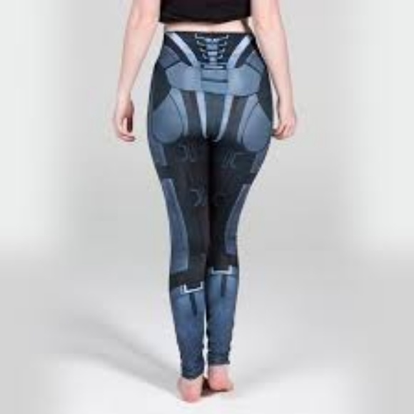 Mass Effect Commander Shepherd armor leggings - Picture 4 of 5
